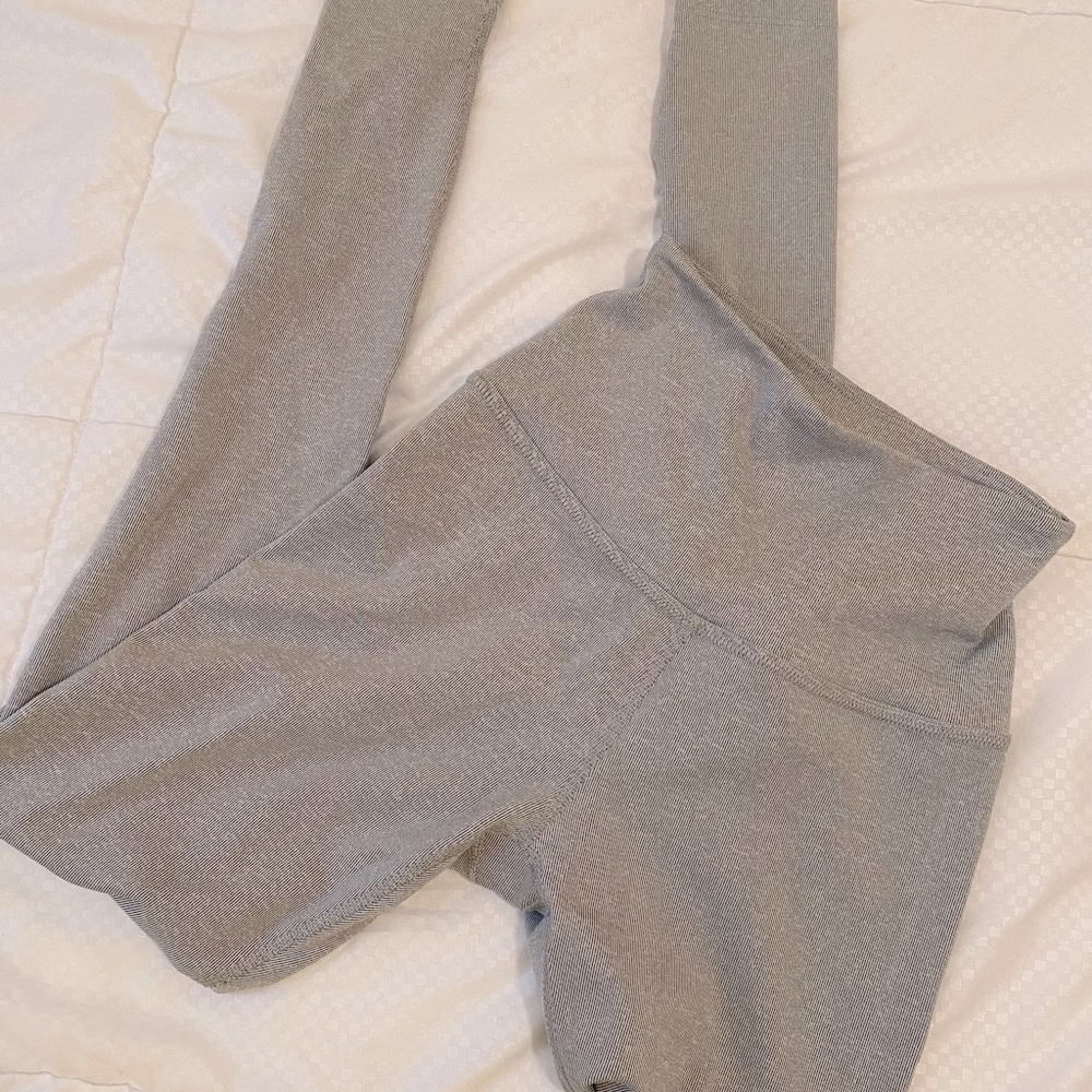 Beyond Yoga Pinstripe Leggings | Small